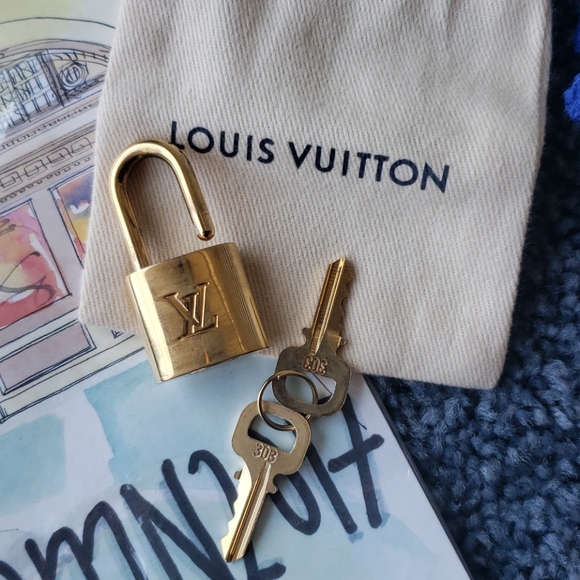Authentic Louis Vuitton Lock and 2 Keys #303 - Picture 2 of 8